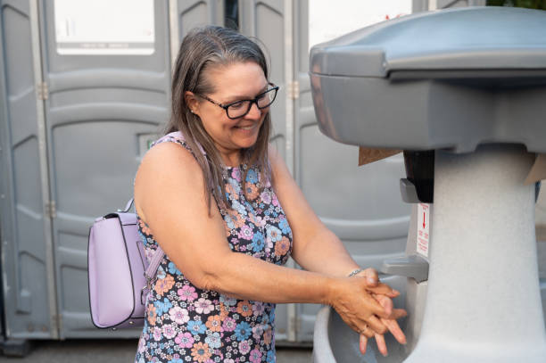Best Affordable porta potty rental  in Newaygo, MI